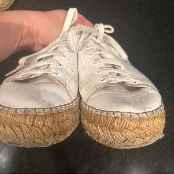 White and Purple Low-Top Sneakers with Textured Design - Picture 4 of 9